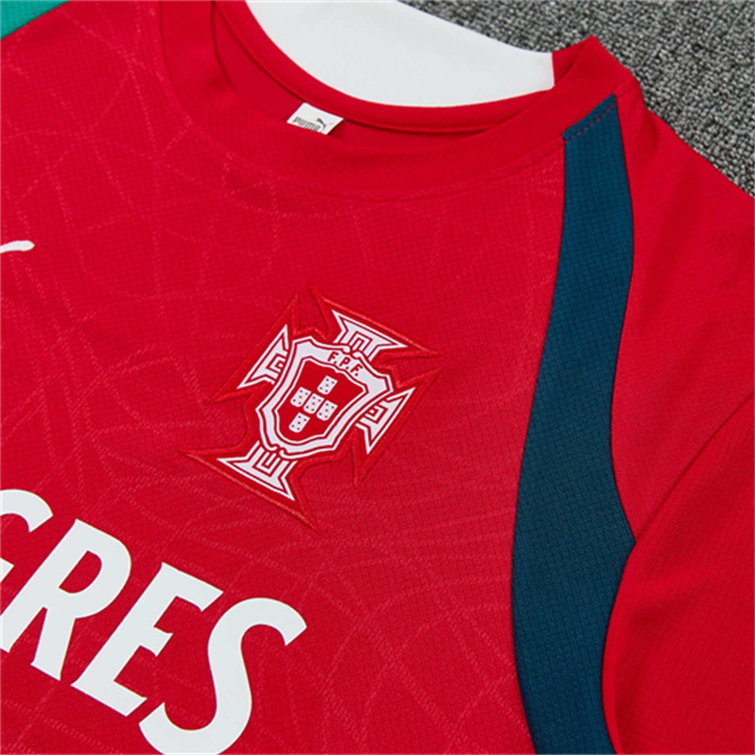 Funinjersey-Portugal 2026 Kids Short-Sleeve Training Set - Colors Top & Dark Blue With Red Stripe Pants