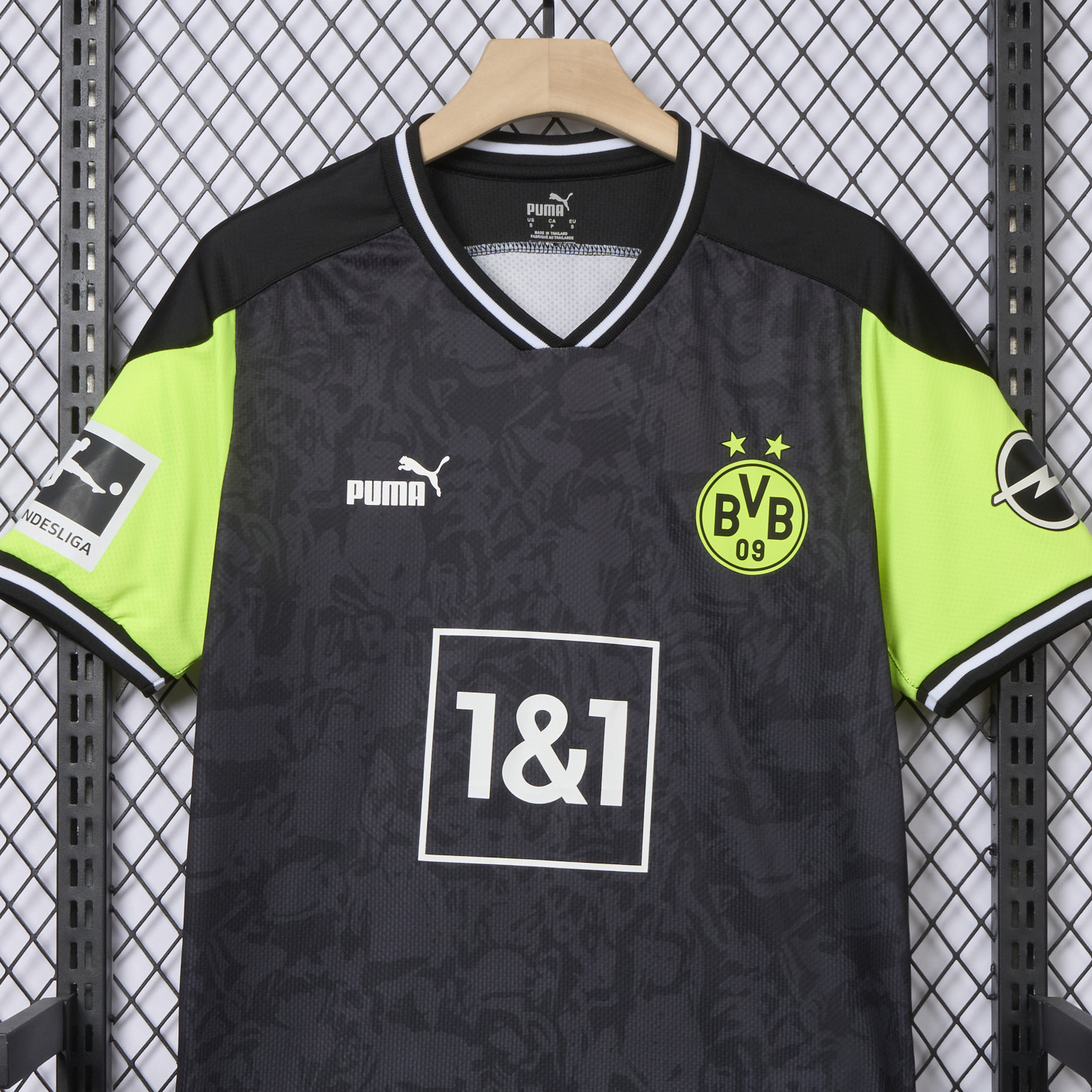 foot-Retro Dortmund 2020-21 Black Special Edition Jersey