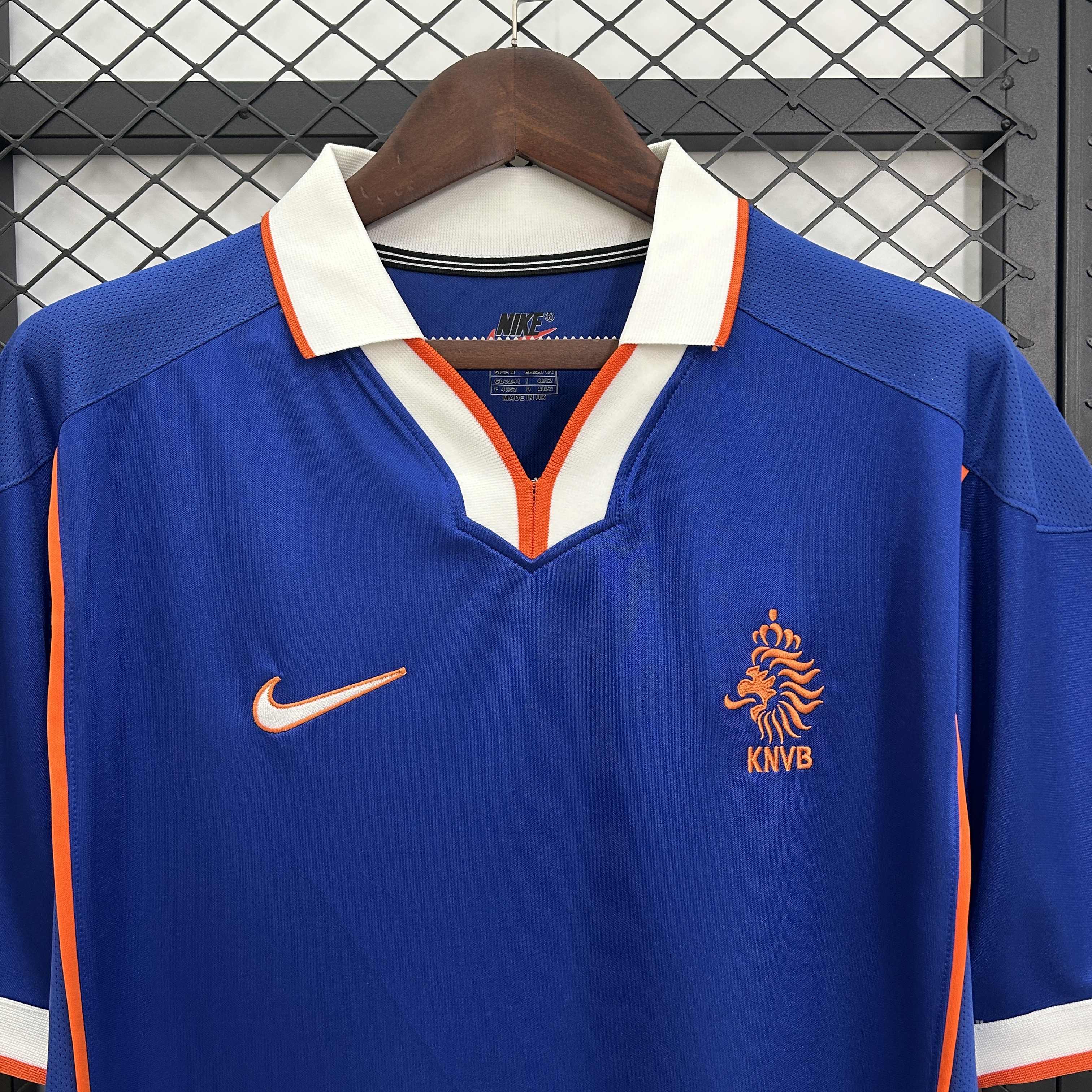 foot-Retro Netherlands 1998 Away Jersey