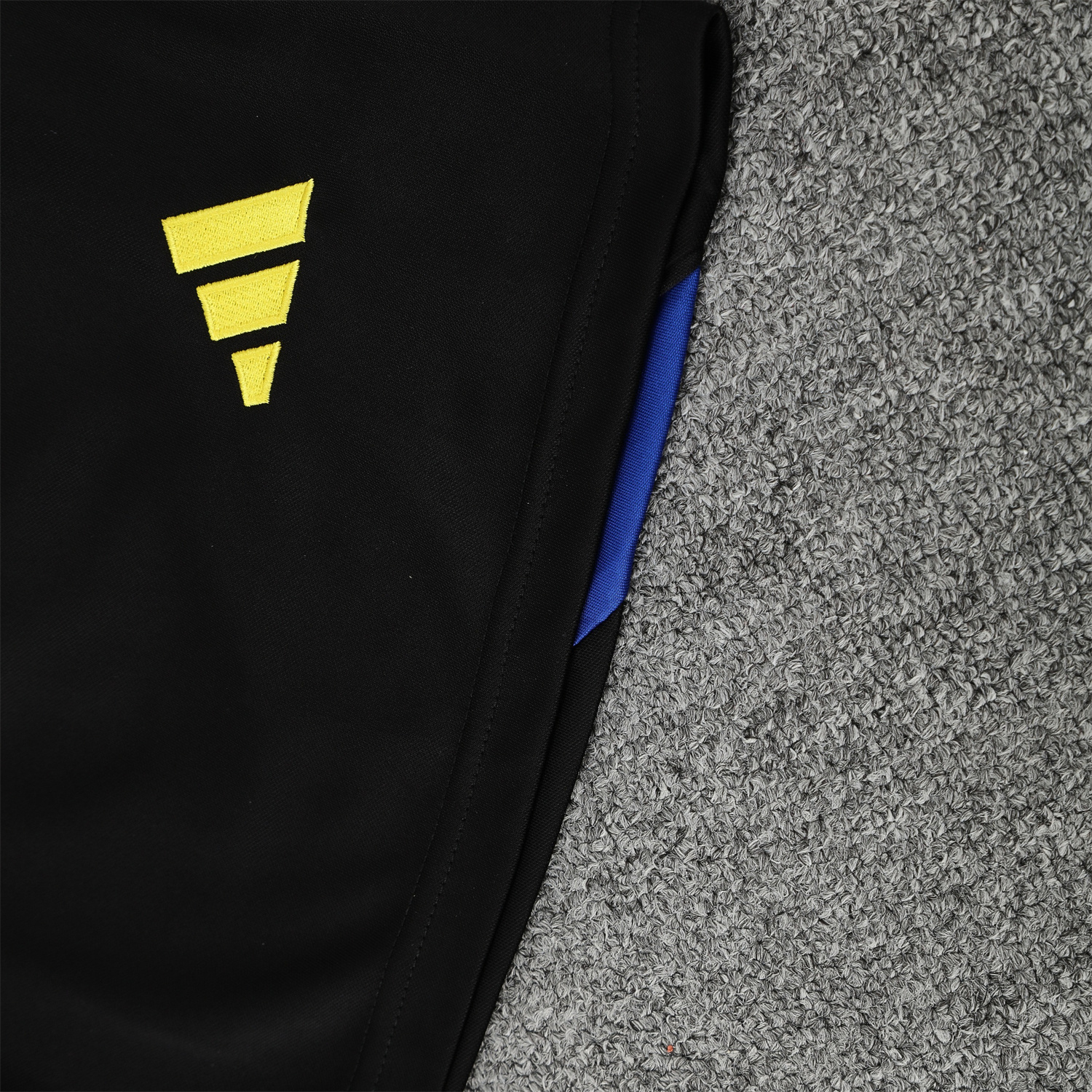 foot-Manchester United 25-26 Vest Training Set - Black And Light Grey Vest & Black Shorts