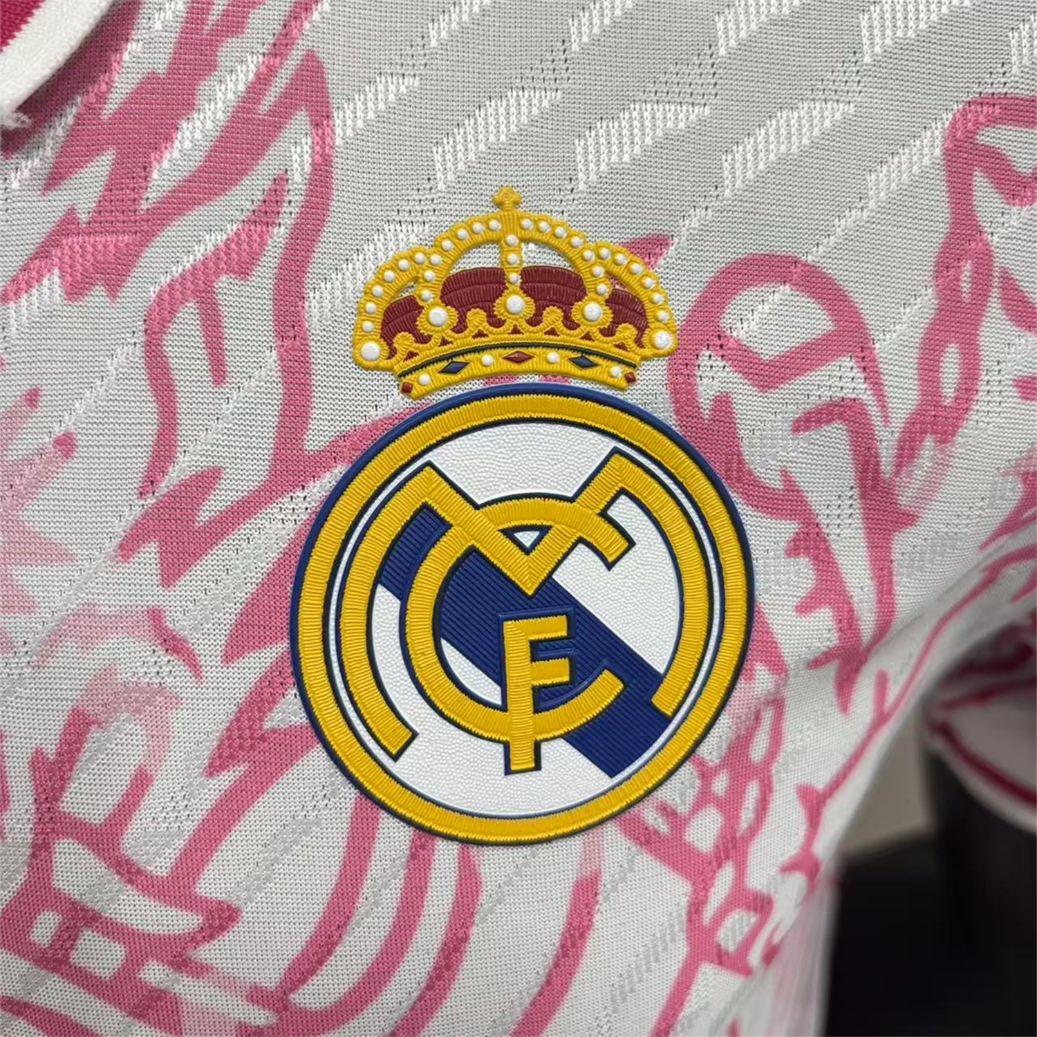 foot-Real Madrid 25-26 Pink and White Dragon Pattern Jersey - Player Version