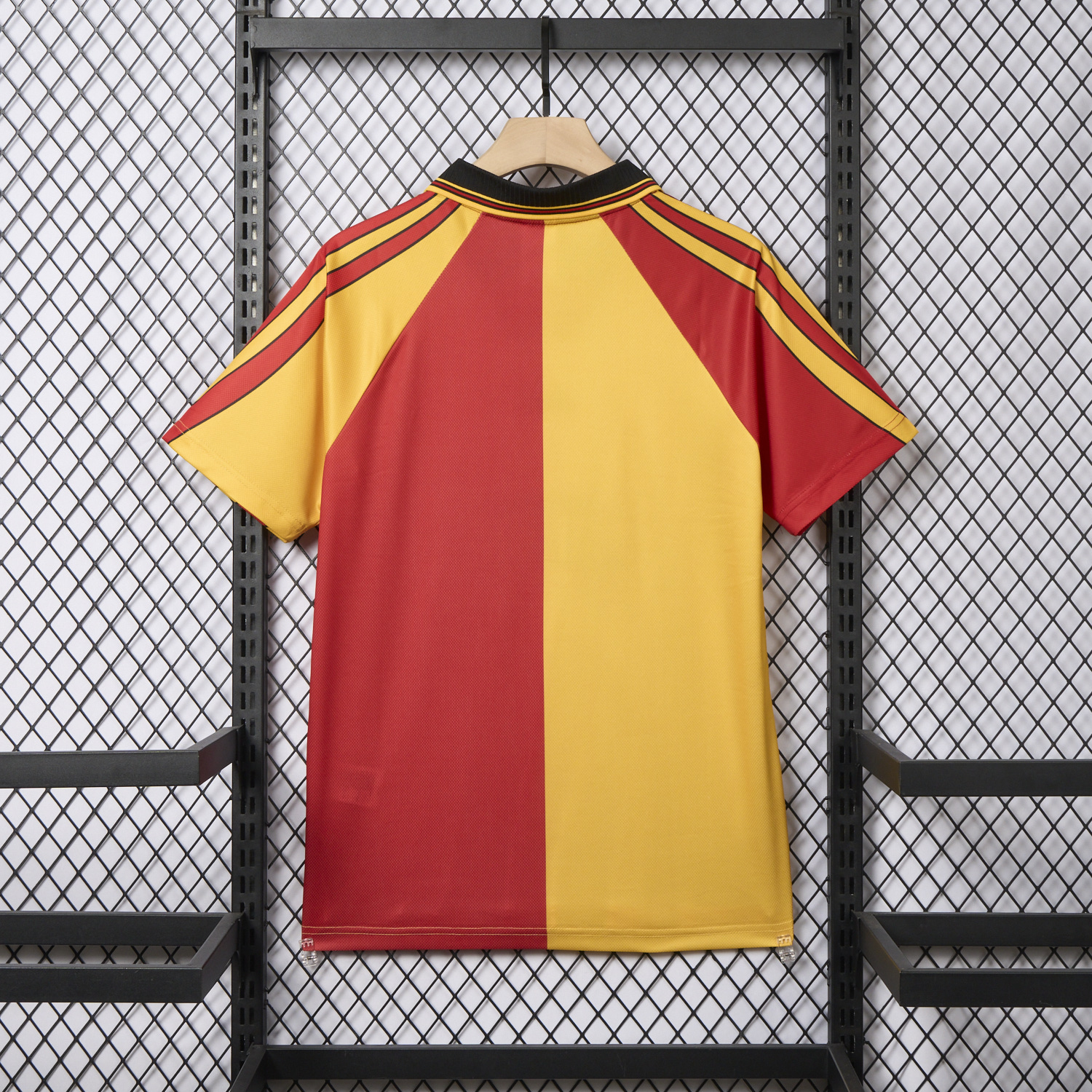 foot-Retro Galatasaray 1998-99 Home Jersey