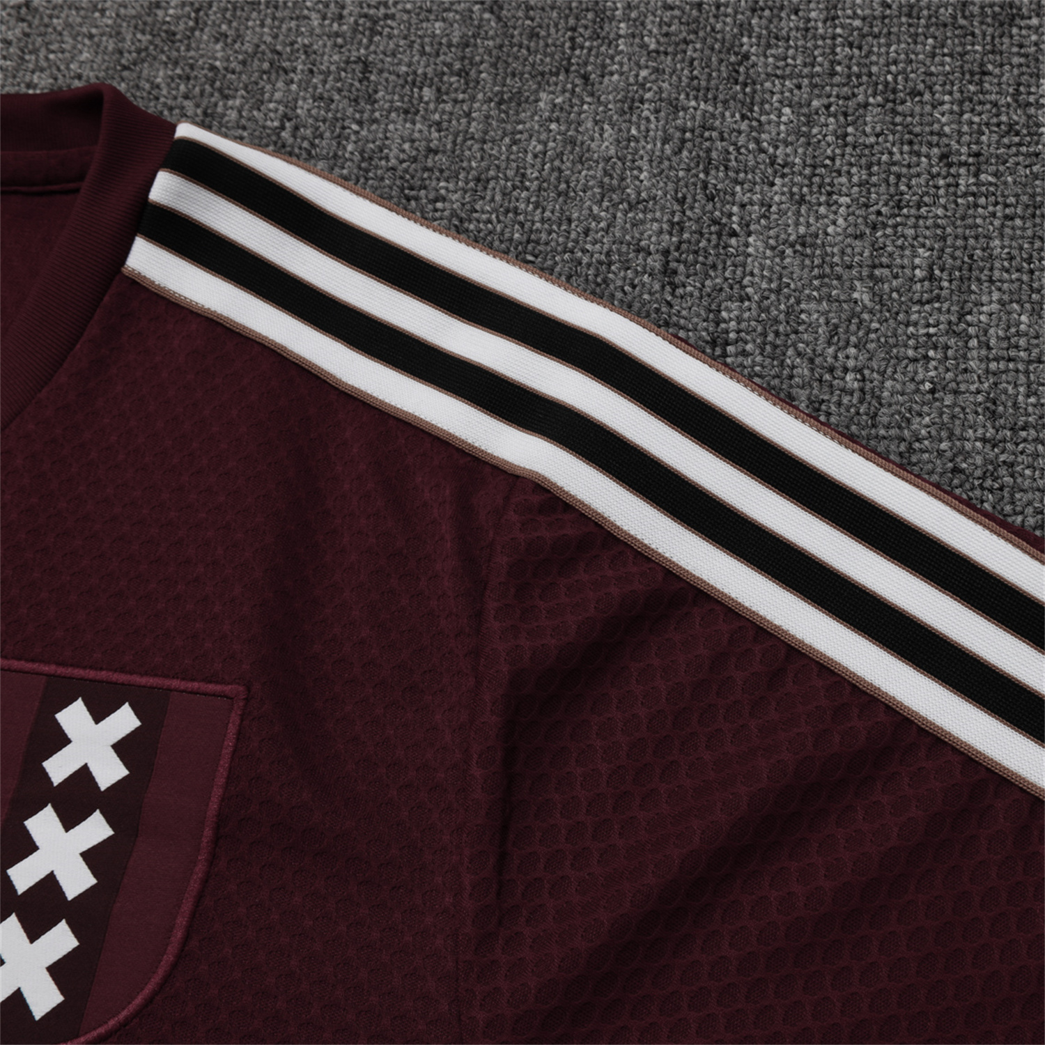 foot-Ajax 25-26 Throwback Trefoil Short-Sleeve Training Set - Deep Red