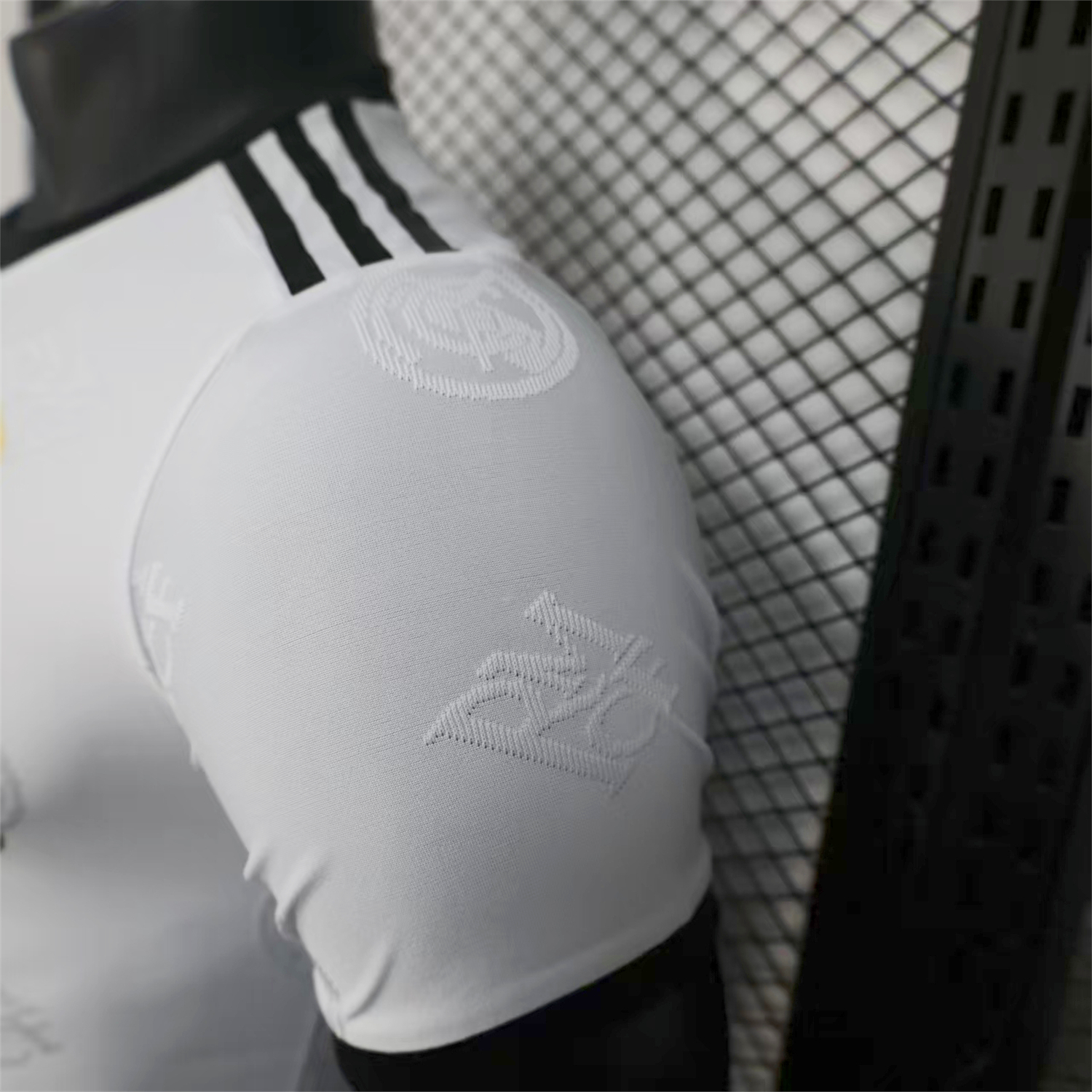 foot-Real Madrid 25-26 White Team Logo Jacquard Special Jersey - Player Version