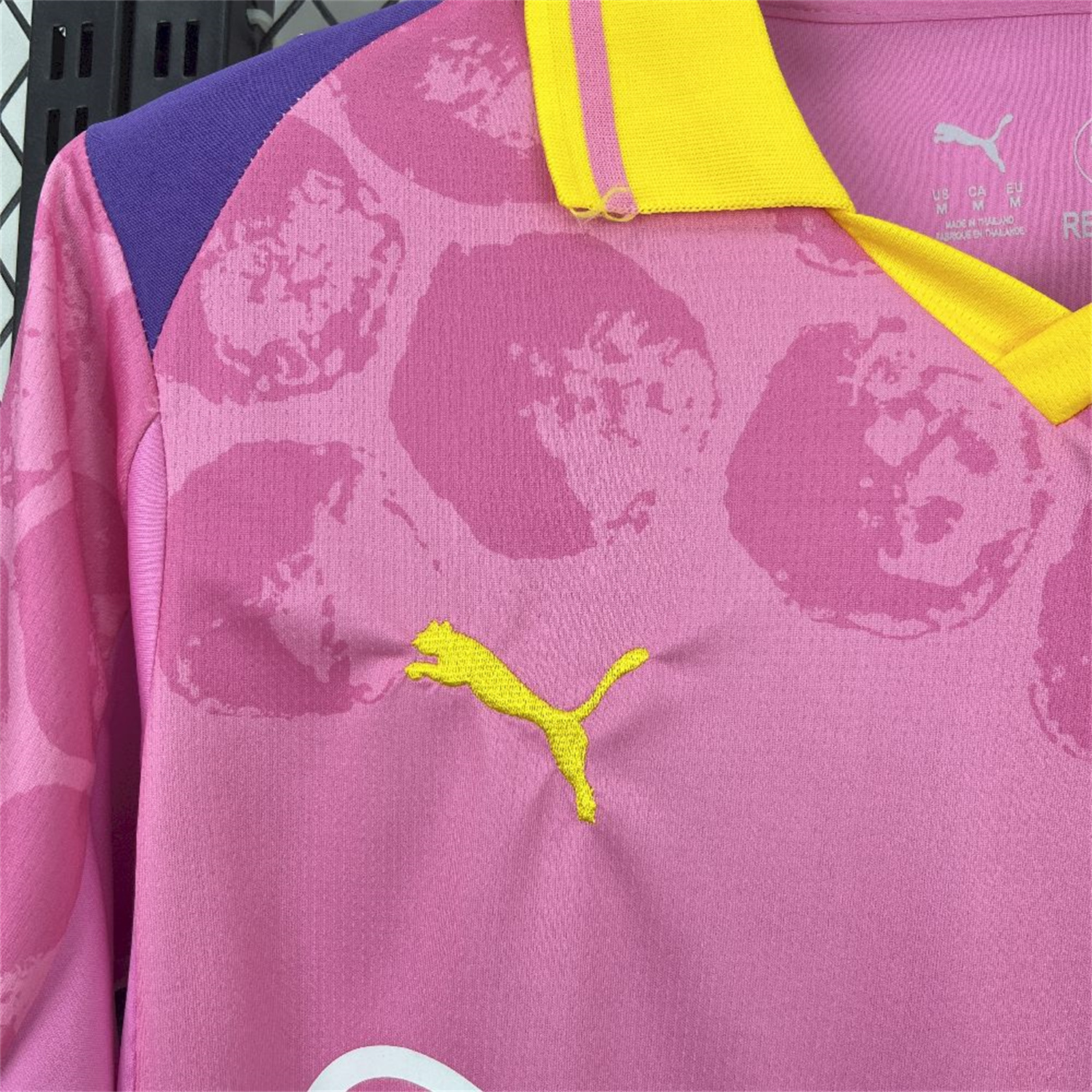 foot-Dortmund 25-26 Club World Cup Pink Goalkeeper Jersey - Fans Version