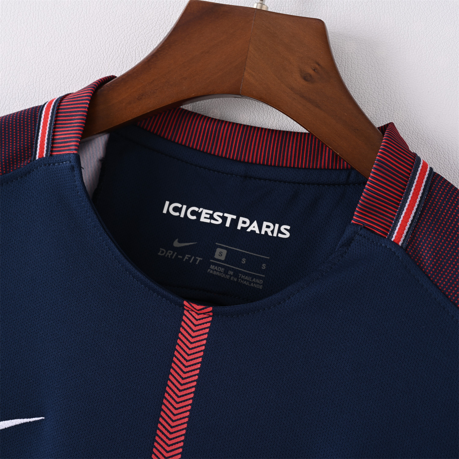 foot-Retro Paris Saint-Germain PSG 2017-18 Home Jersey