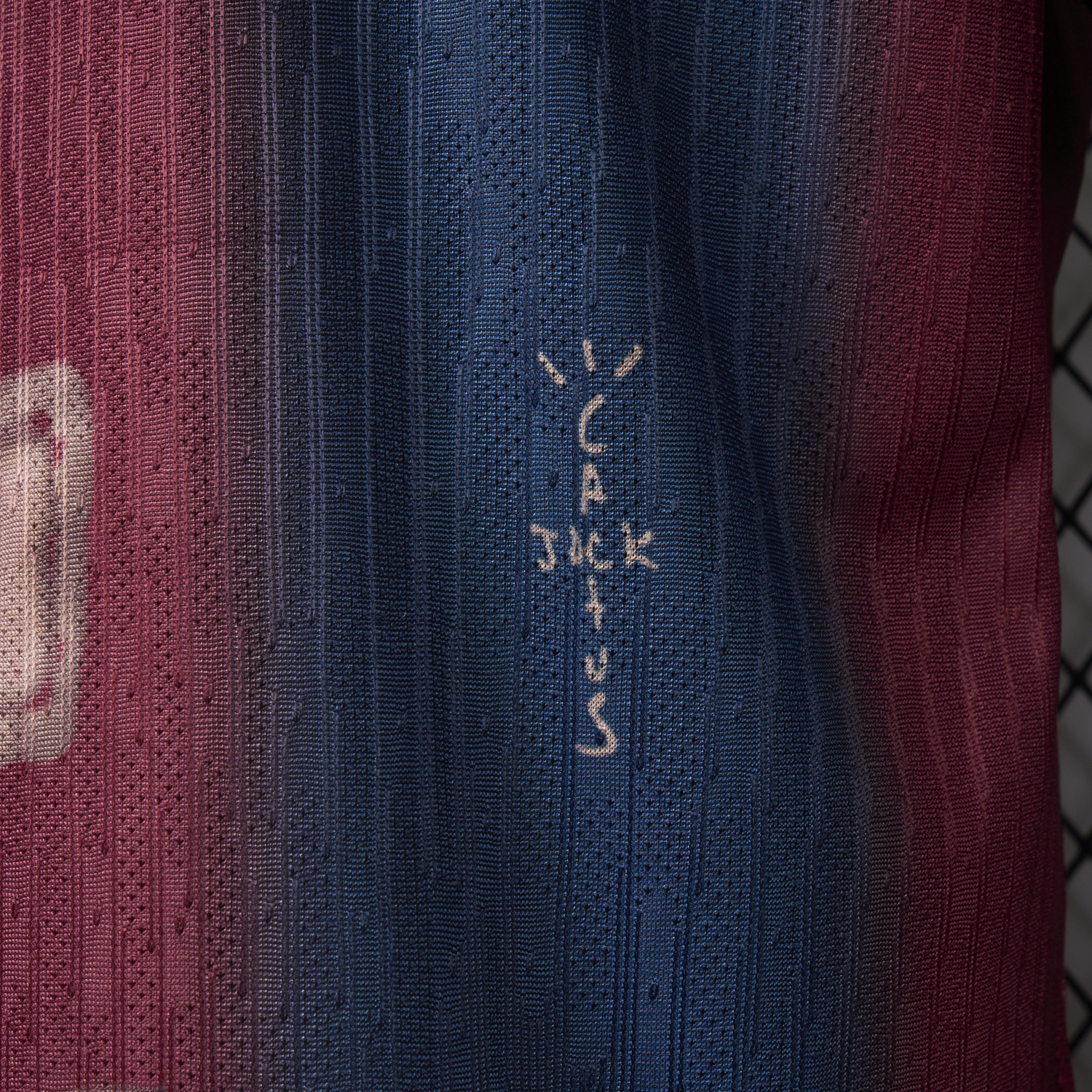 foot-Barcelona x Travis Scott 2000-01 Home Retro Style Skeleton Jersey - Player Version