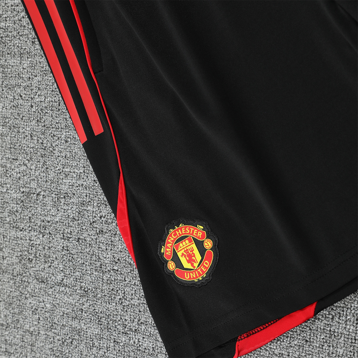 foot-Manchester United 25-26 Vest Training Set - Pure Red Vest & Black Shorts