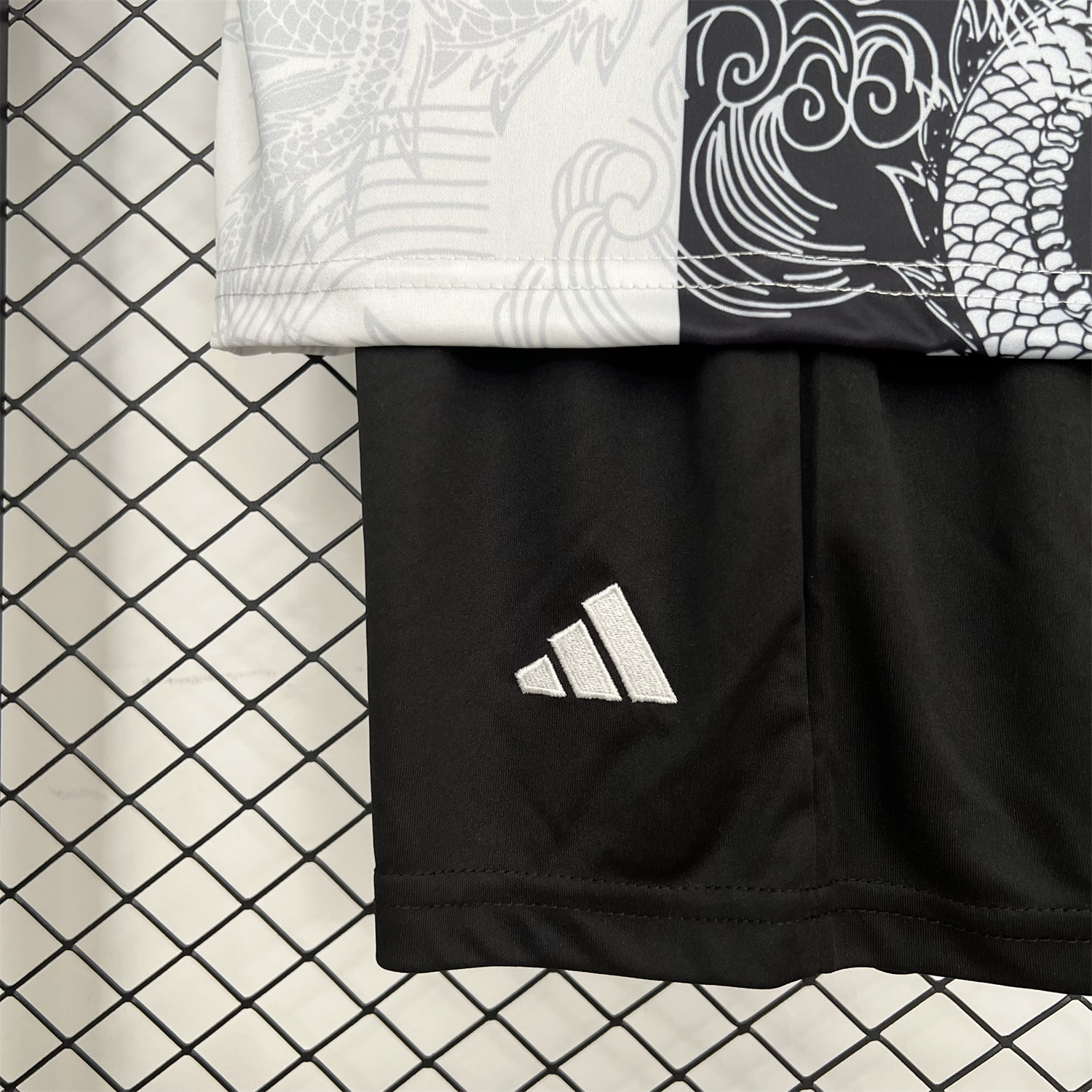 foot-Real Madrid 25-26 Dragon White And Black Special Kids Kit