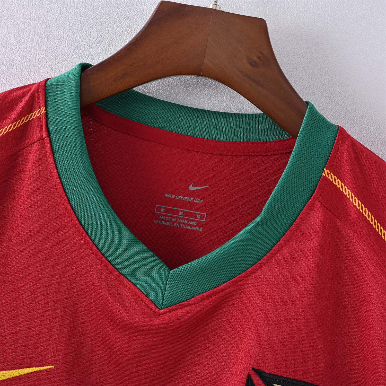 foot-Retro Portugal 2006 Home Jersey