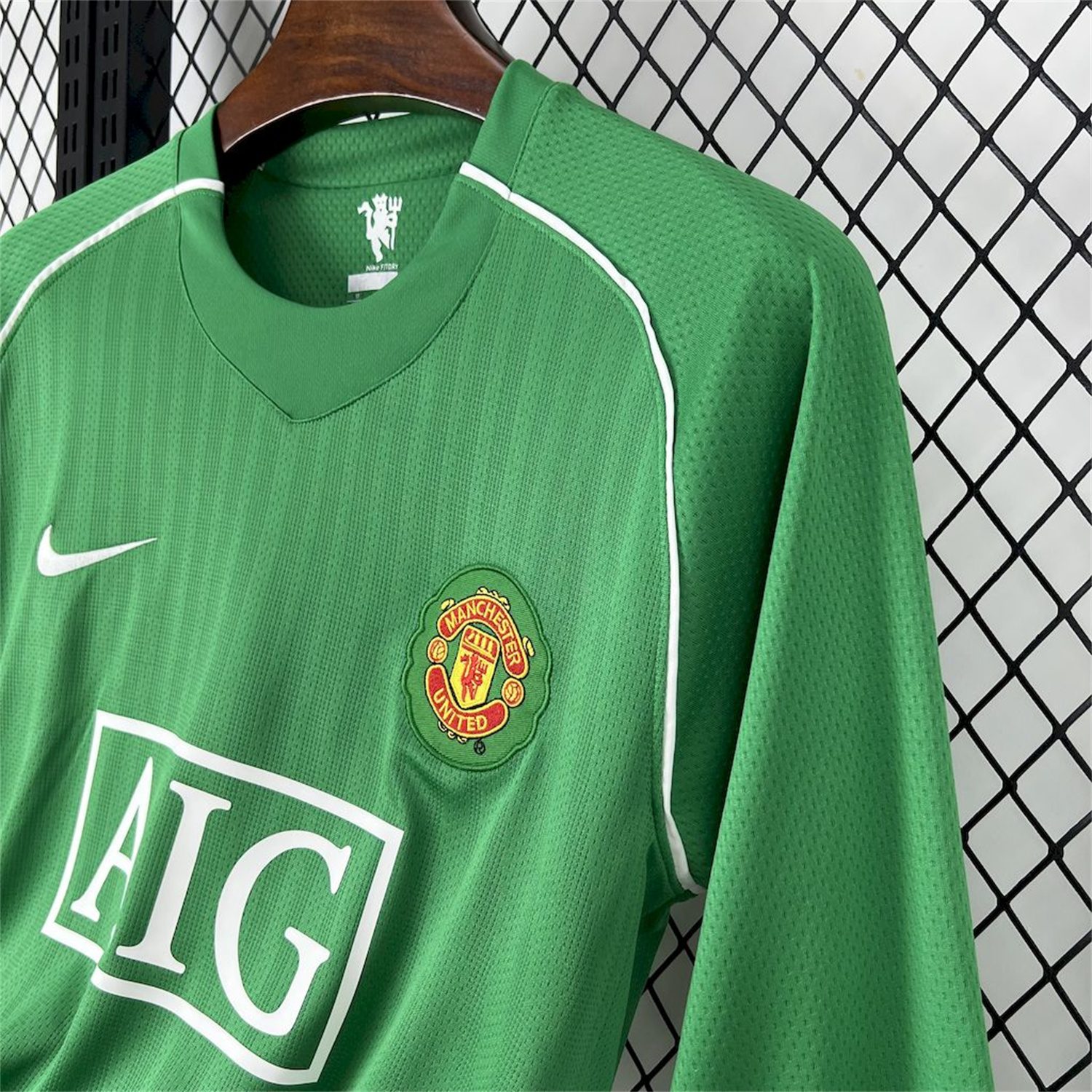foot-Retro Manchester United 2007-08 Green Goalkeeper Long Sleeves Jersey