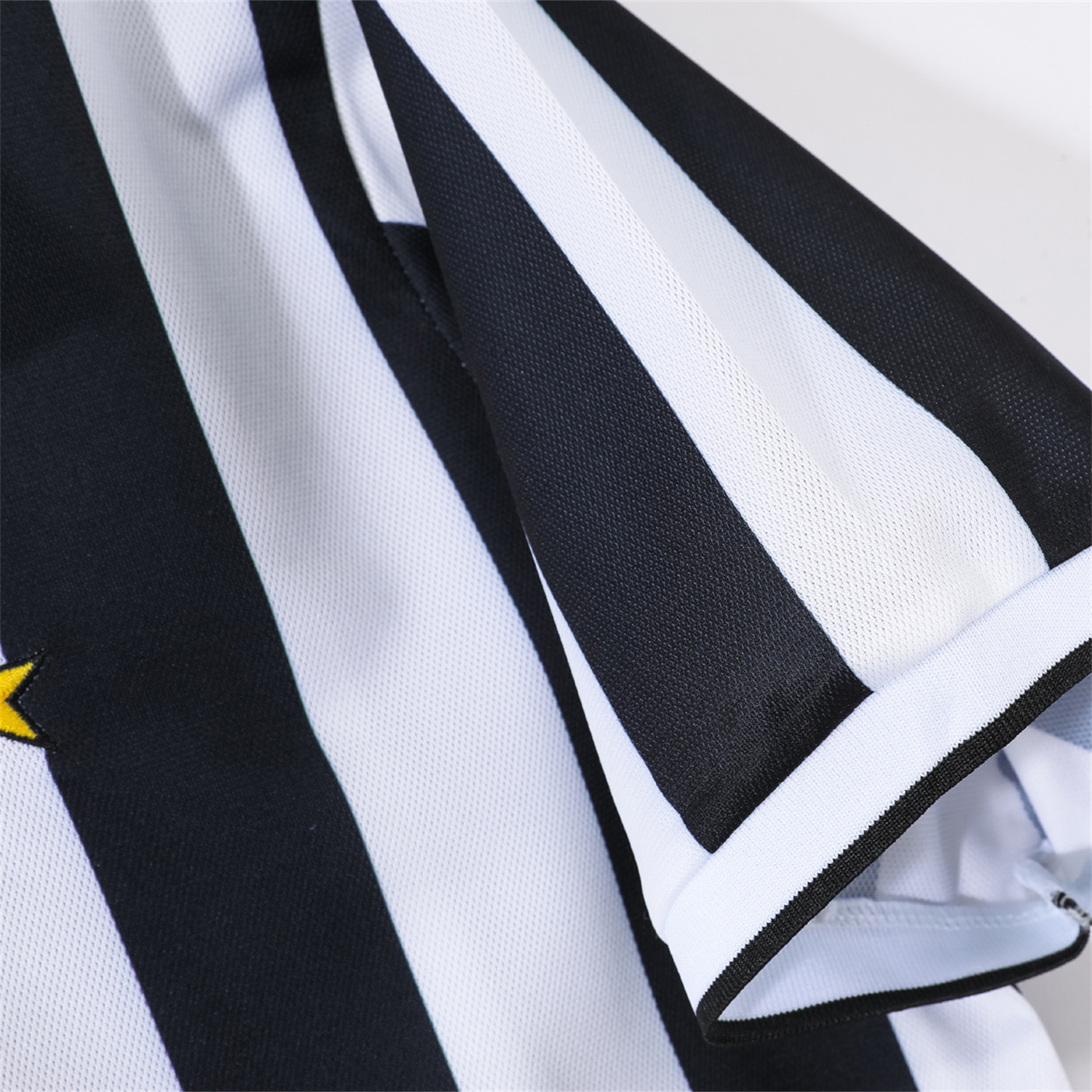 Unitedfootballkit.com | Retro Juventus 1994-95 Home Jersey -Customize Name, Number and Patch | Worldwide Shipping