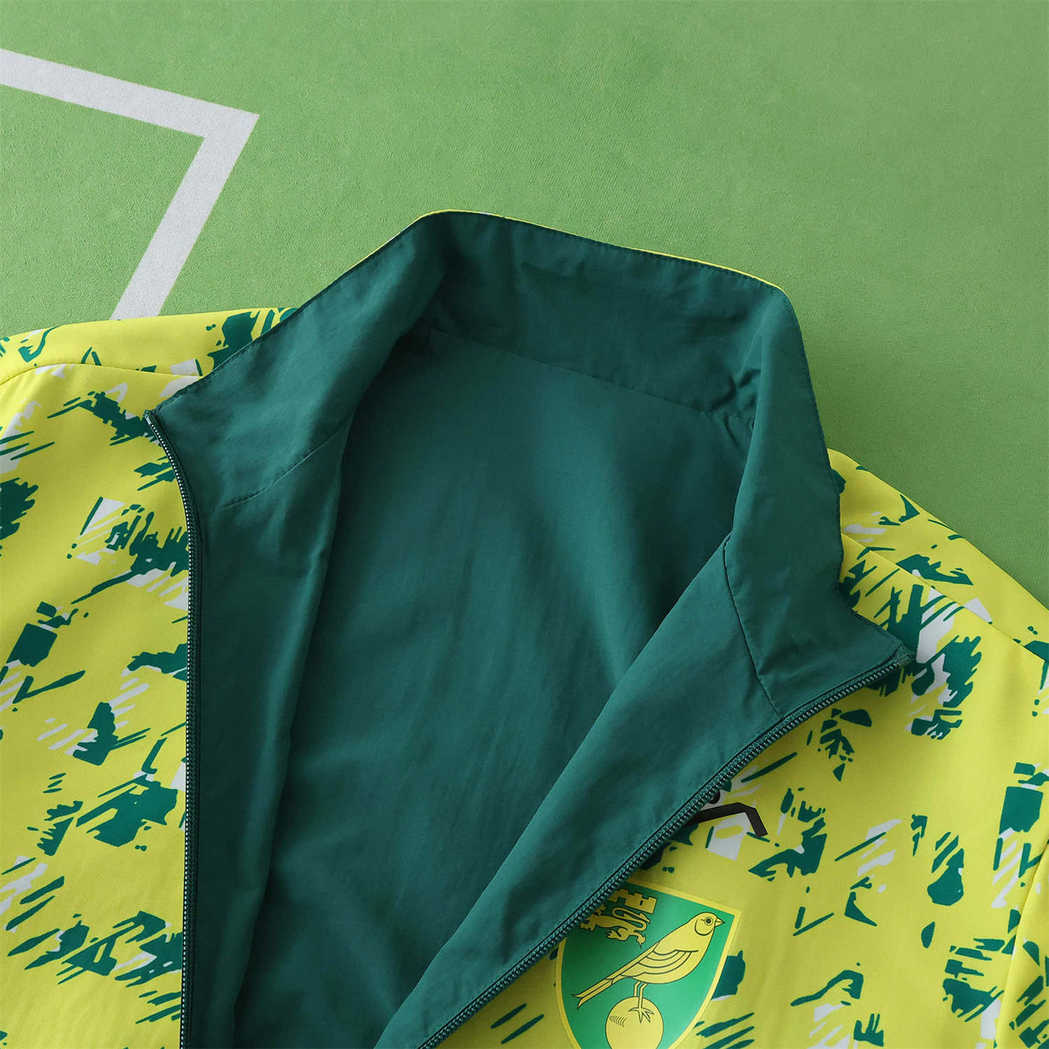 foot-Norwich City 1992-94 Retro Style Double Sided Reversible Windbreaker - Green & Yellow