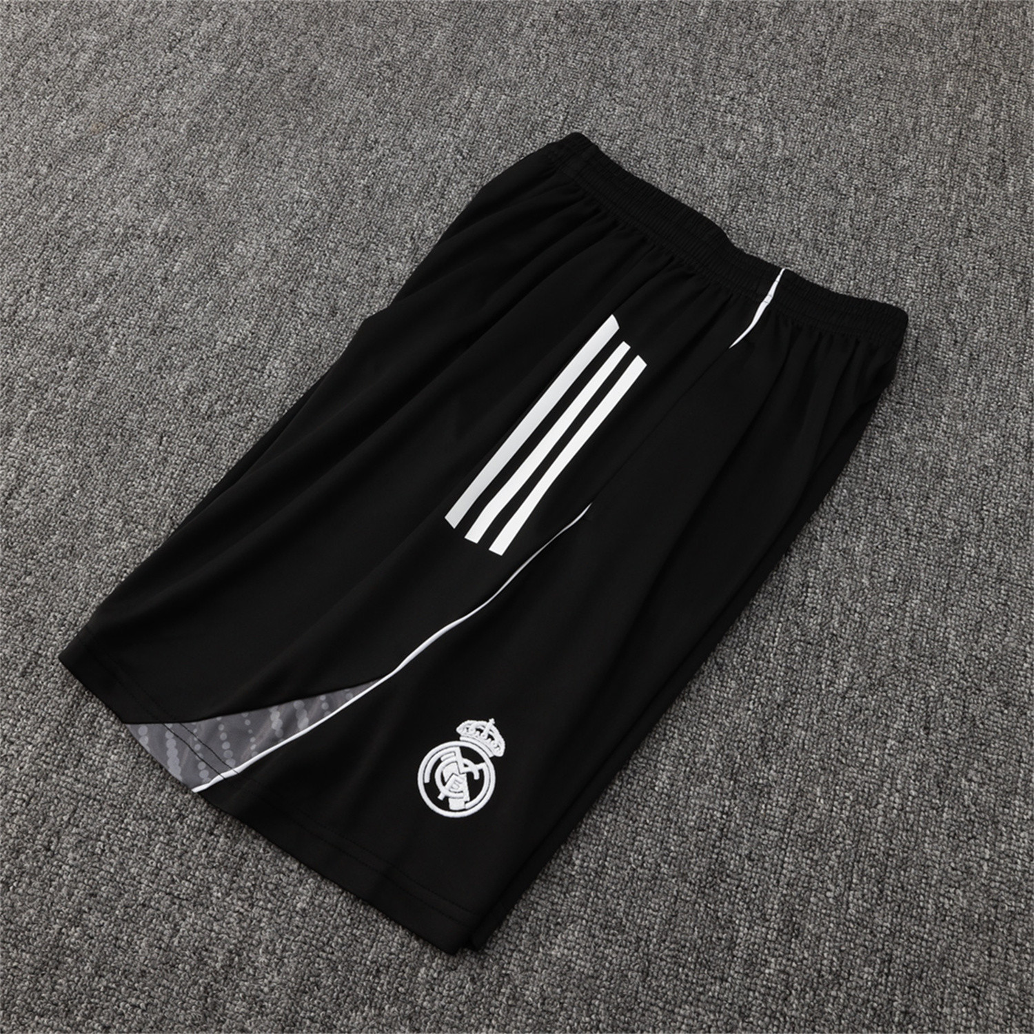 foot-Real Madrid 25-26 Vest Training Set - Black Vest and Black Shorts