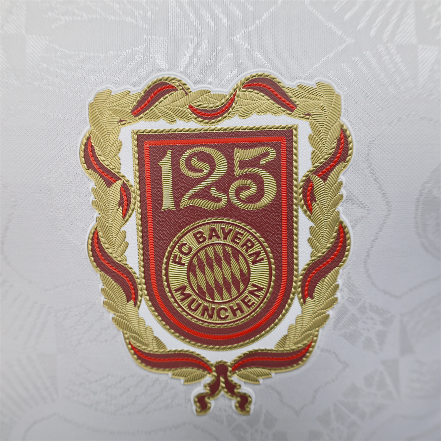 foot-Bayern Munich 2025 White 125th Anniversary Jersey - with 125th Patch on Back - Player Version