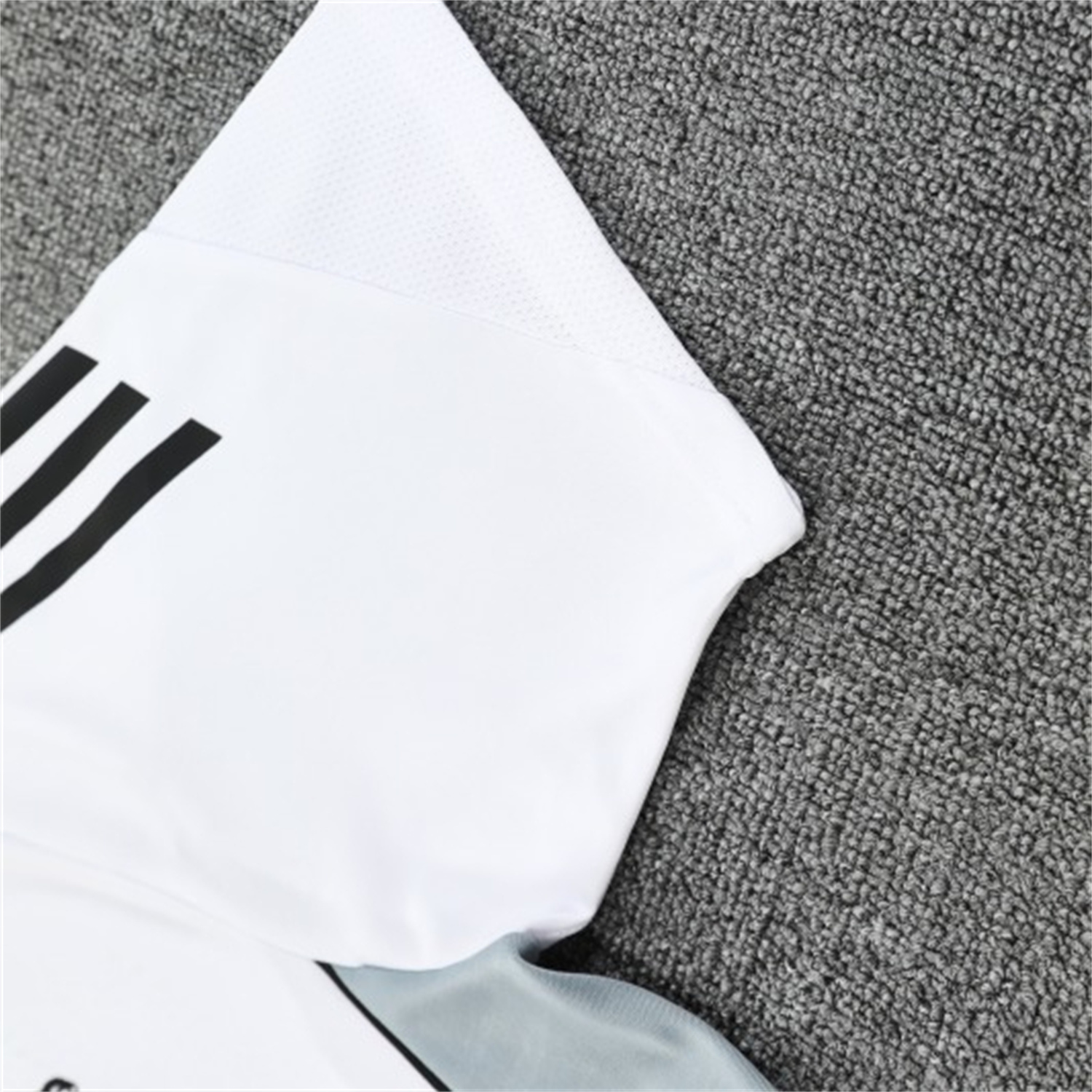 foot-Real Madrid 25-26 Short-Sleeve Training Set - Grey And White Top & Black Shorts