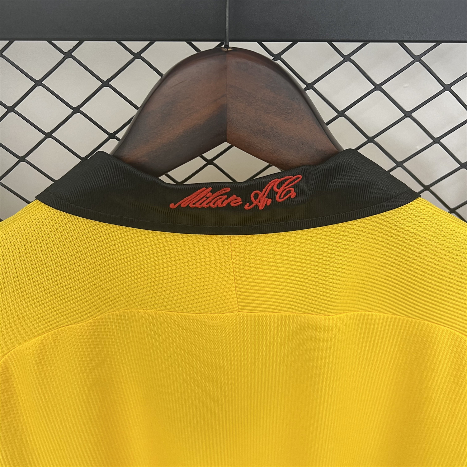 foot-Retro AC Milan 1999-00 Fourth Jersey