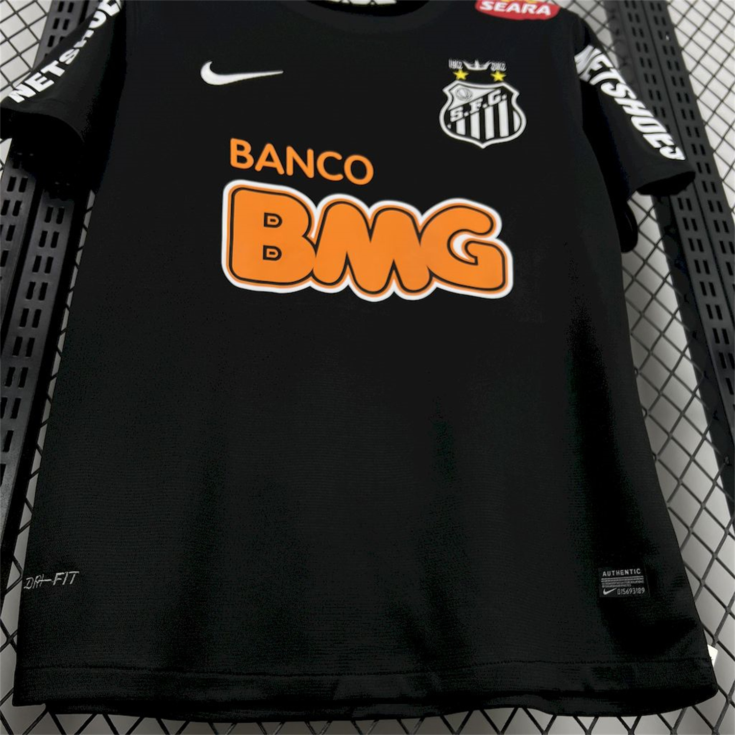 foot-Retro Santos 2011-12 Black Jersey