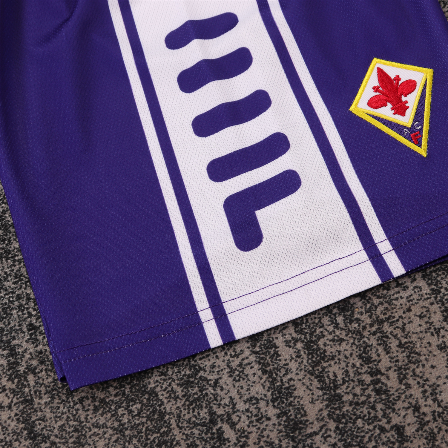 GlobeJersey-Retro Fiorentina 1999-00 Home Kids Kit