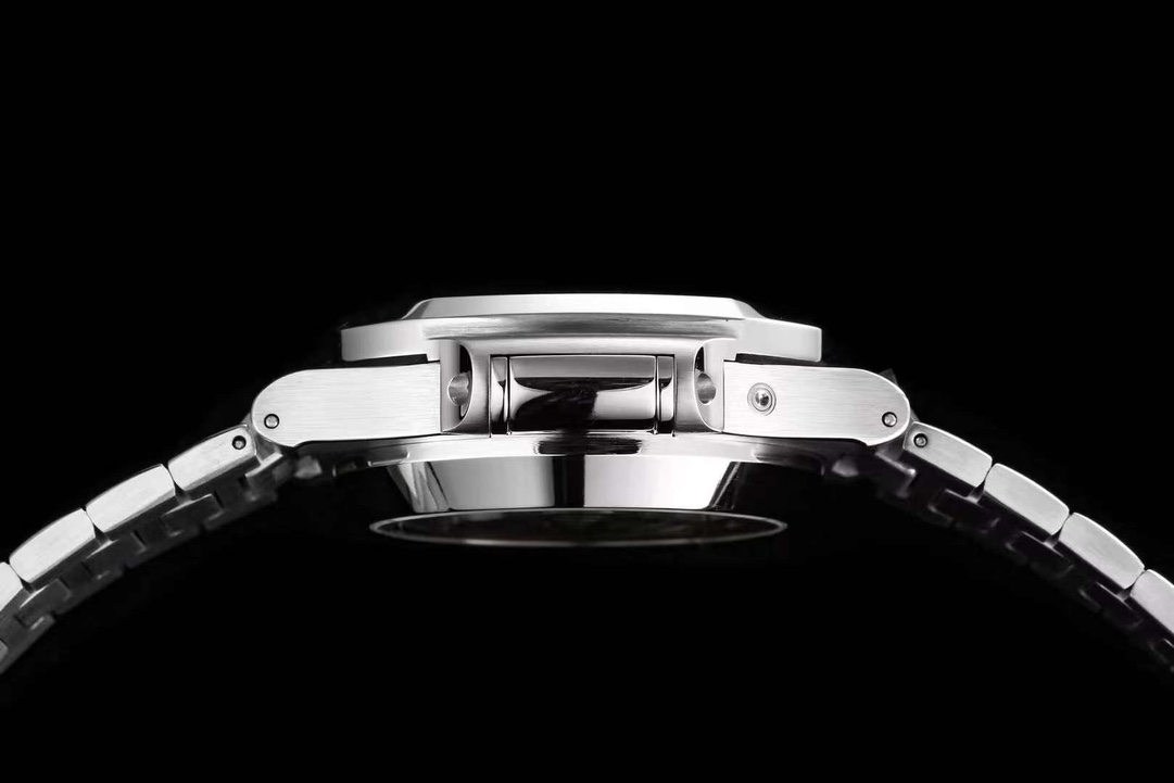 Patek Philippe Nautilus 40.5mm Black Dial Steel Bezel 5990/1A-001