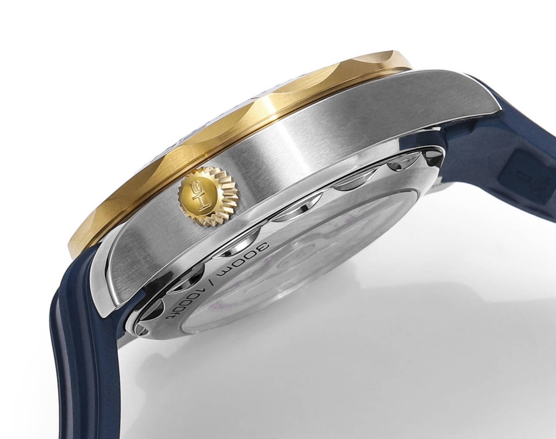 Omega Seamaster 300m 44mm Blue Dial Yellow Gold Blue Bezel Blue Rubber Strap 210.22.44.51.03.001