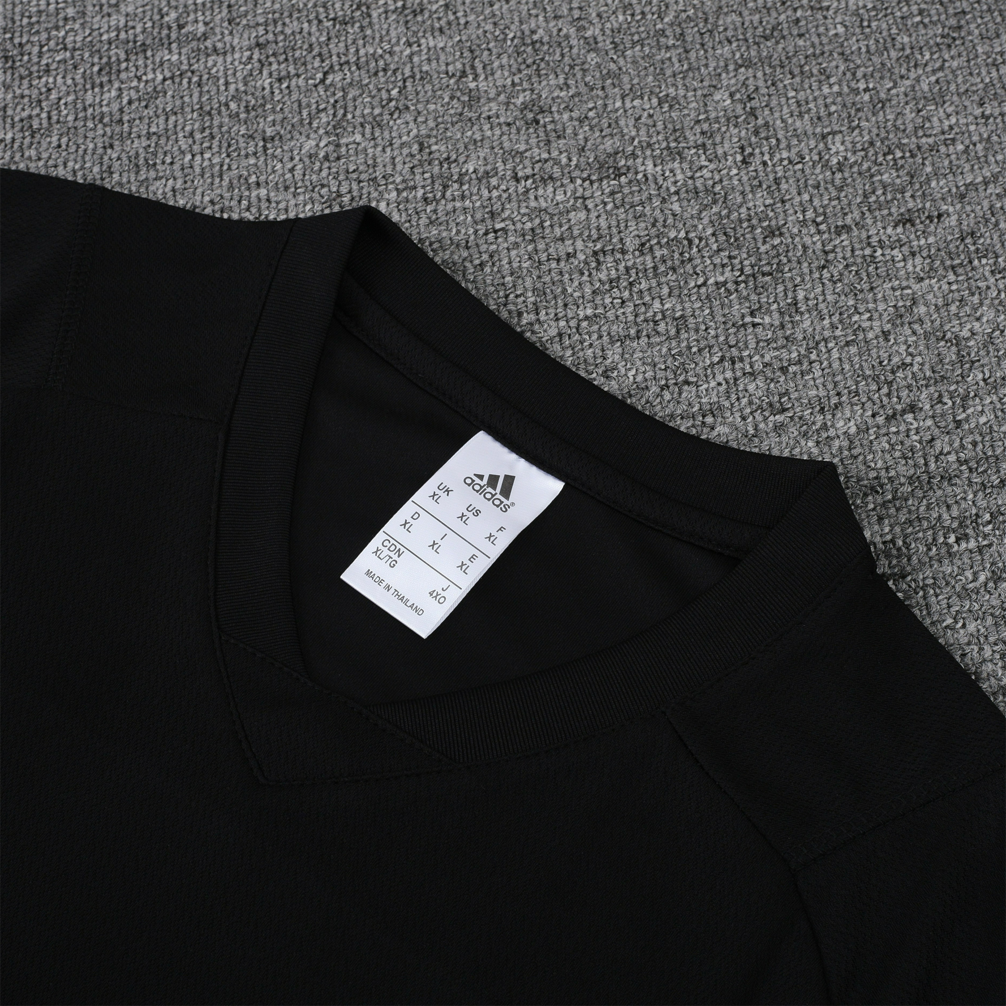 Bayern Munich 23-24 Short-Sleeve Training Set - Black:football jersey mysite: unitedjerseyfootball 邓江浪:football