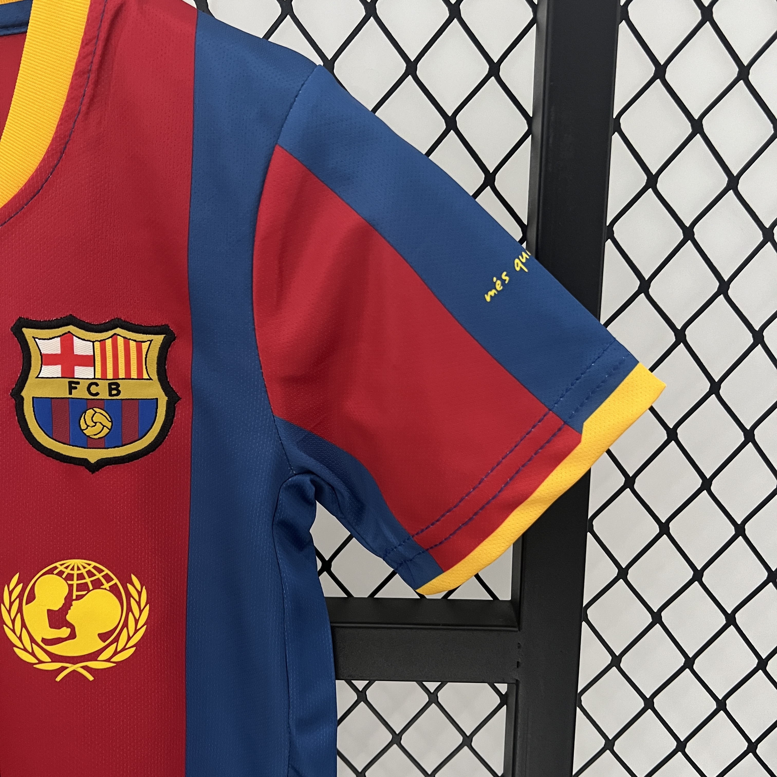 SIUjerseys-Retro Barcelona 2010-11 Home Stadium Kids Kit