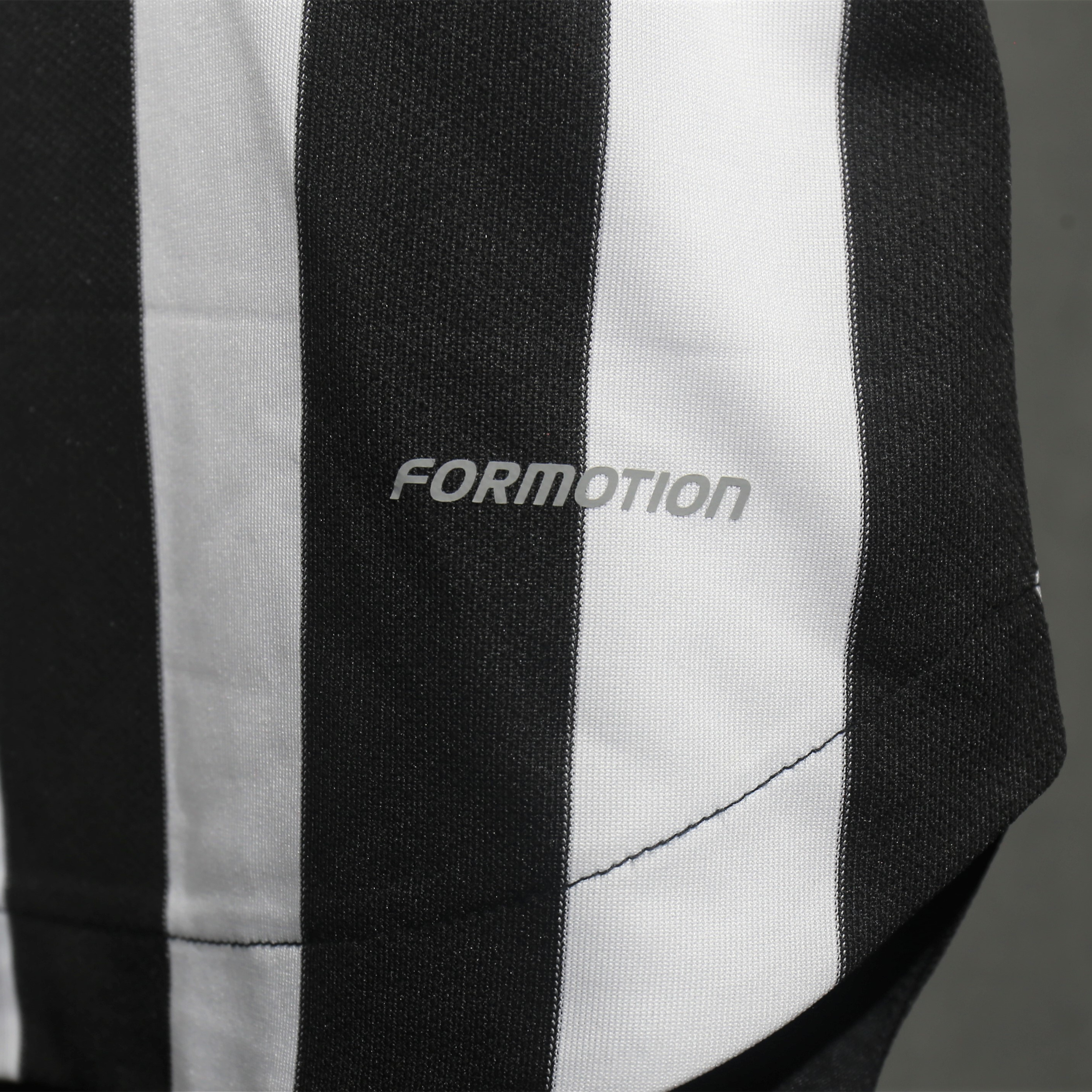 unitedfutballjersey-Juventus 24-25 Trefoil Vintage Unsponsored Special Jersey