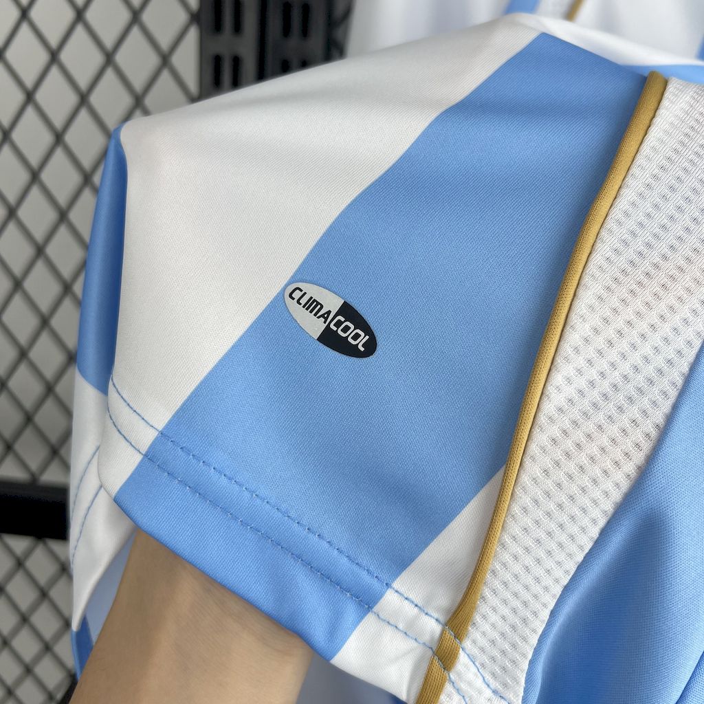 SIUjerseys-Retro Argentina 2006 Home Long Sleeves Jersey