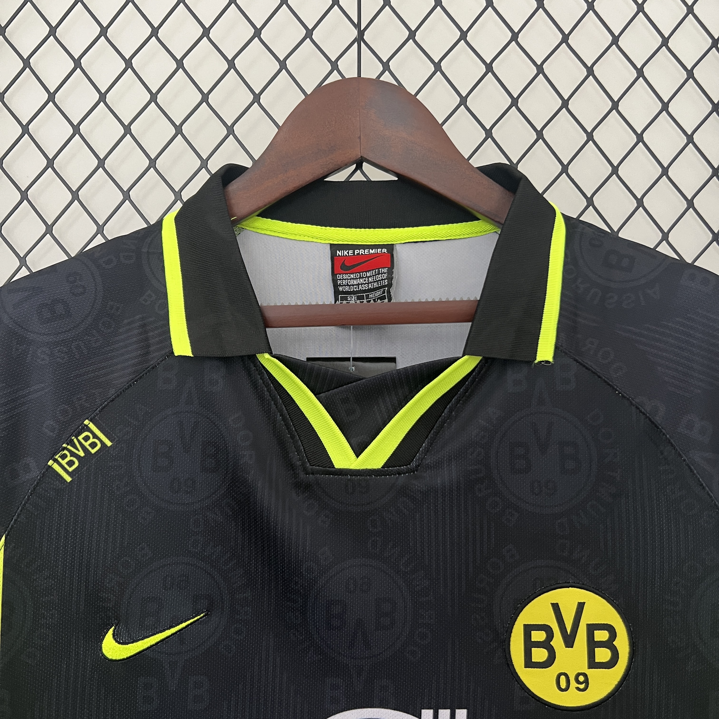 foot-Retro Dortmund 1996-97 Away Jersey