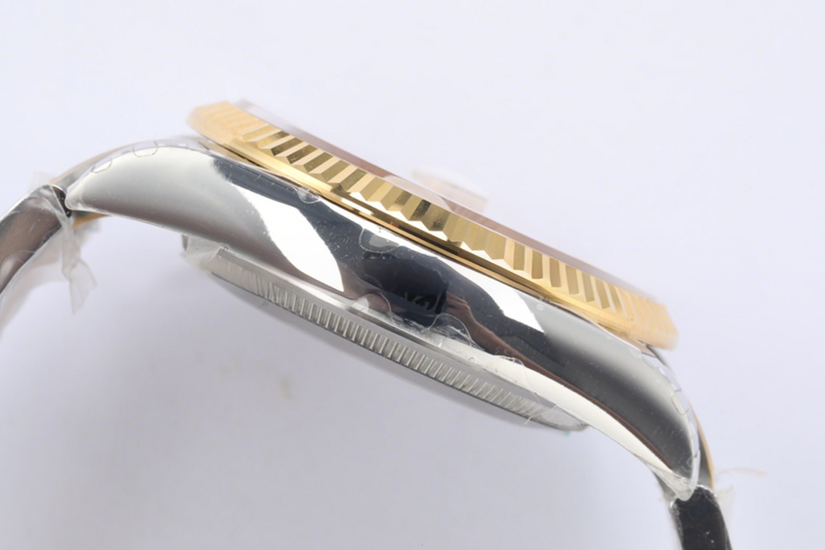 Rolex Datejust 36 126233 Golden Dial in Steel/Yellow Gold-fasswatch