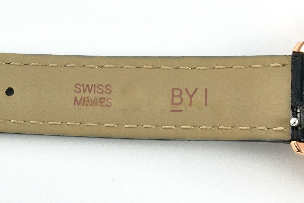 Cartier Ronde Must De Cartier 29mm White Dial in Rose Gold-fasswatch