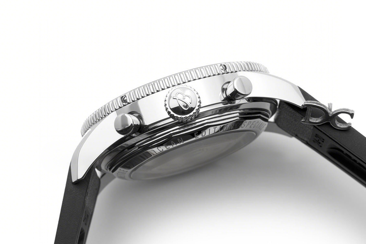 Breitling Superocean Heritage II B01 Chronograph in Black Dial on Steel on Black Leather Strap-fasswatch