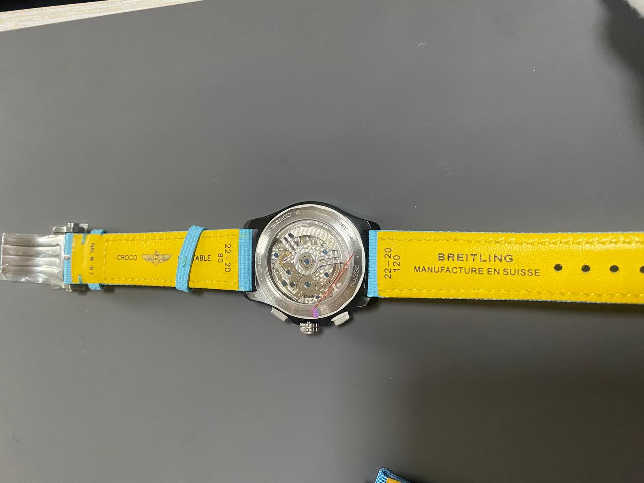 Breitling Avenger B01 Chronograph 42 Night Mission SB0146101L1X1-fasswatch