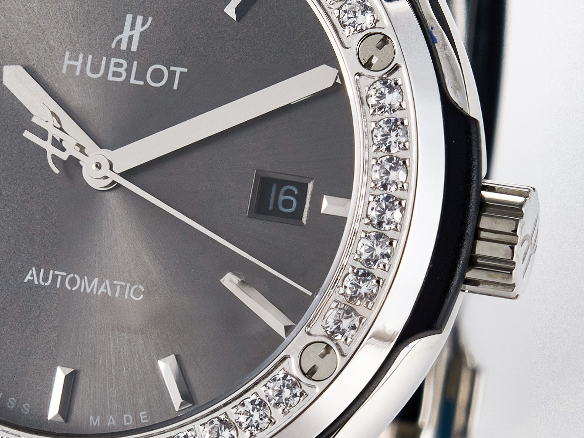 Hublot Classic Fusion Bang 42mm HBF 1:1 Best Edition Gray Dial Diamonds Bezel on Gray Leather Strap A2892-fasswatch