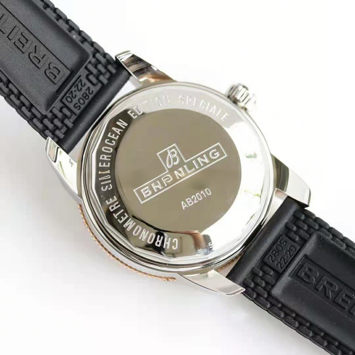 Breitling Superocean Heritage II B20 Automatic 42mm in Black Dial on Black and Rose Gold Bezel on Rubber Strap-fasswatch