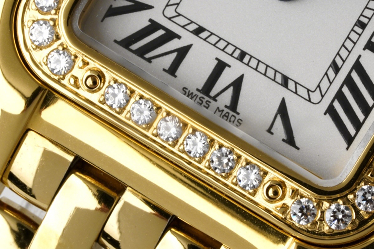 Cartier Panthère De Cartier 22mm White Dial in Yellow Gold with Diamond Bezel-fasswatch