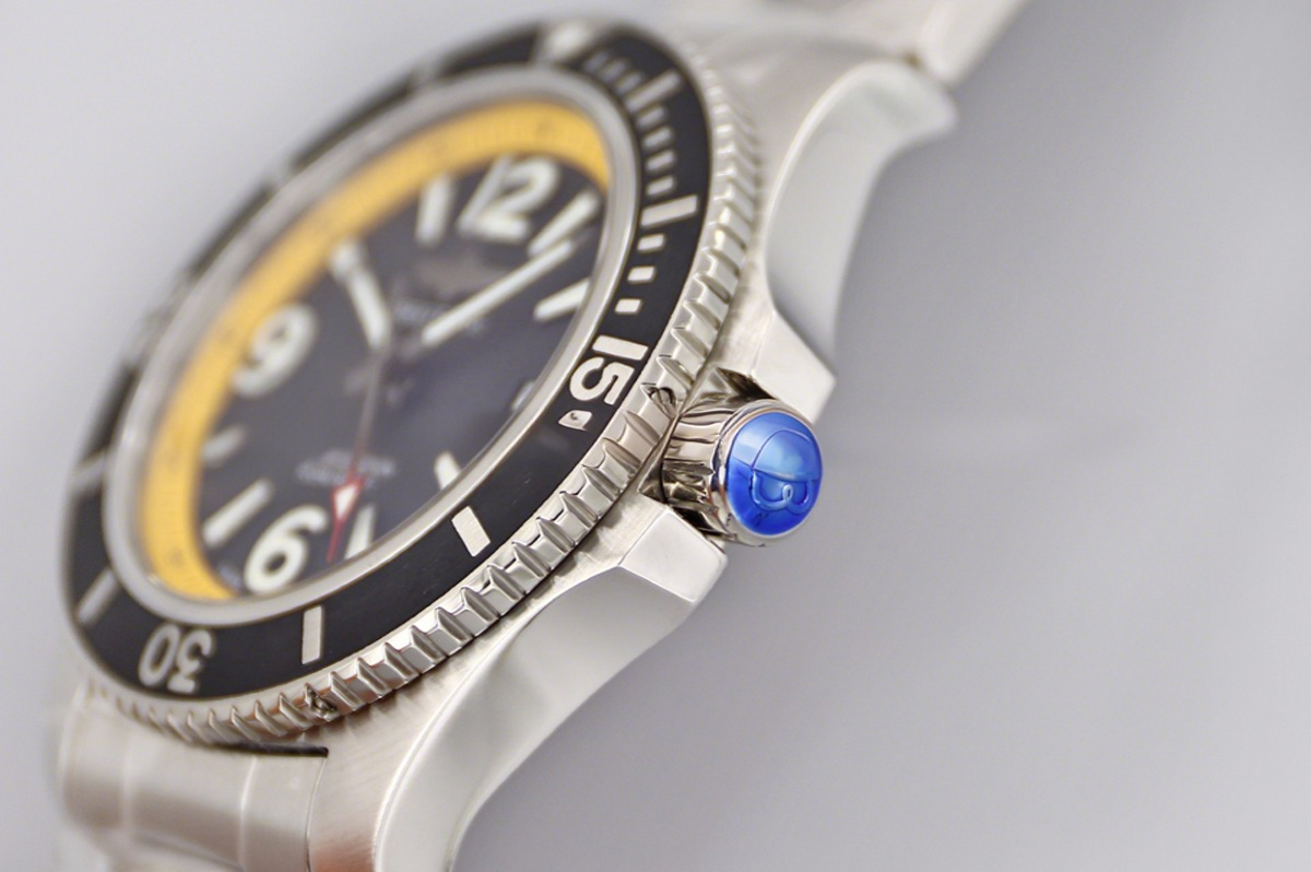 Breitling Superocean Automatic 44mm in Black/Yellow Dial on Black Bezel-fasswatch