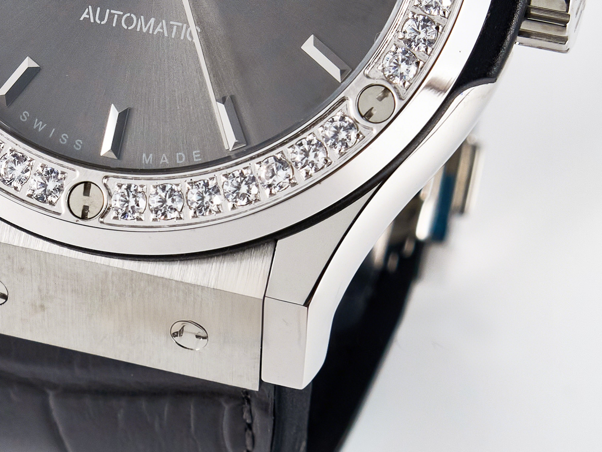 Hublot Classic Fusion Bang 42mm HBF 1:1 Best Edition Gray Dial Diamonds Bezel on Gray Leather Strap A2892-fasswatch