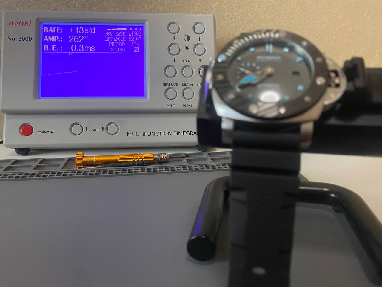 Superclone Panerai Luminor Submersible 1860 BMG-TECH Mens Watch PAM00799-fasswatch