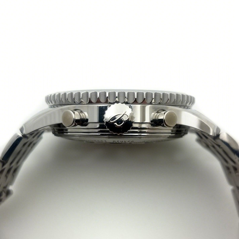 Breitling Navitimer World Chronograph-fasswatch