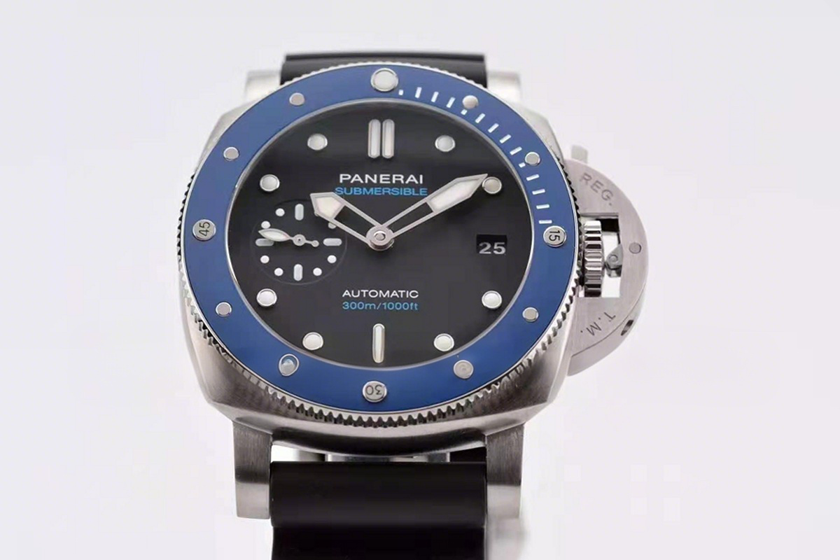 Panerai PAM1209 Submersible Azzurro 42mm-fasswatch