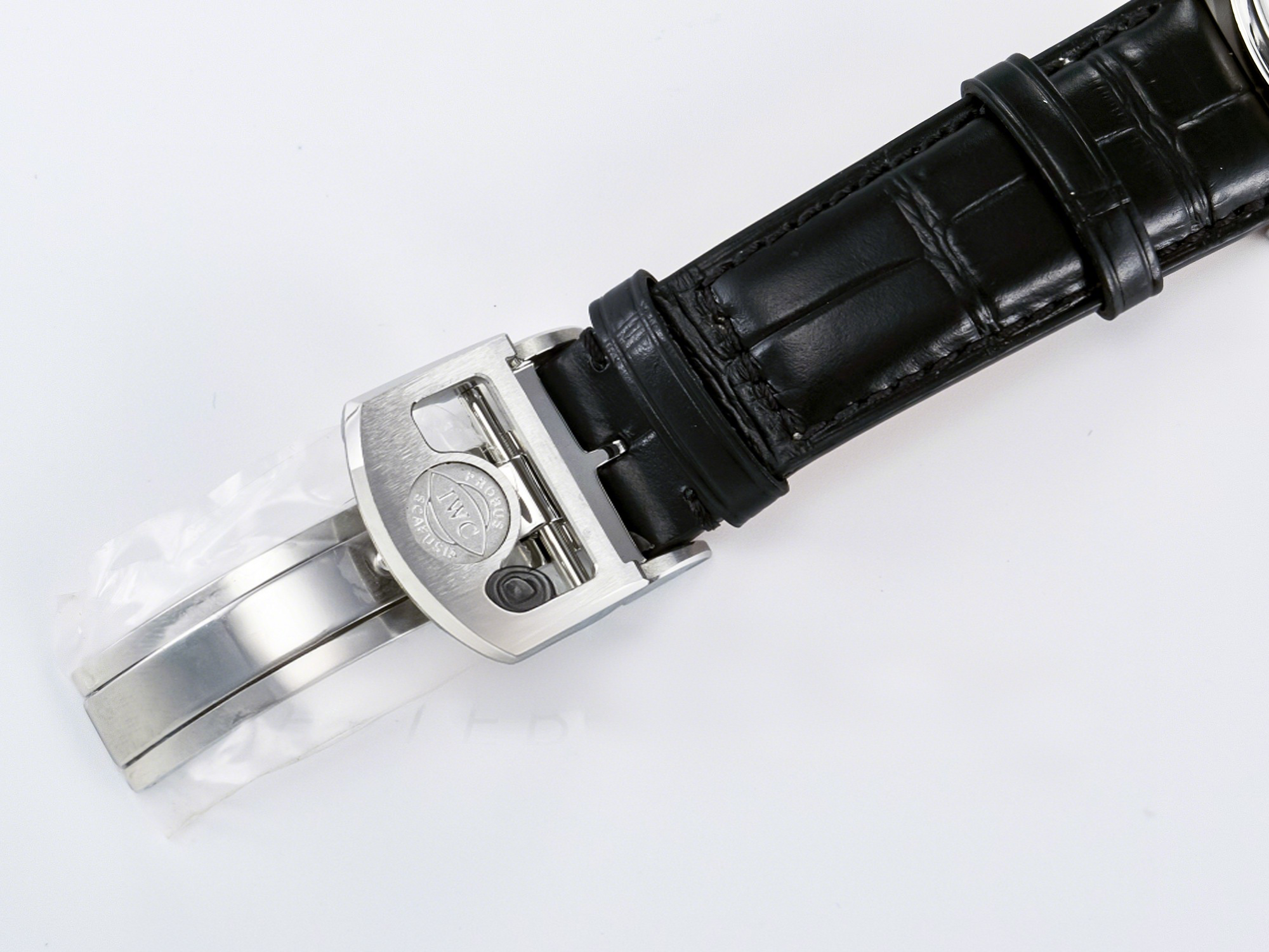 IWC IW5033 Portugieser Perpetual Calendar SS V9F 1:1 Best Edition White Dial on Black Leather Strap A52610-fasswatch