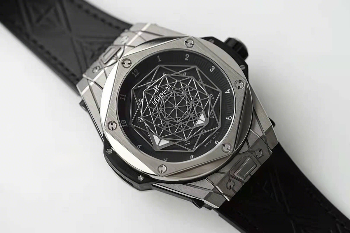 Hublot Big Bang Unico Sang Bleu in Titanium on Black Leather Strap-fasswatch