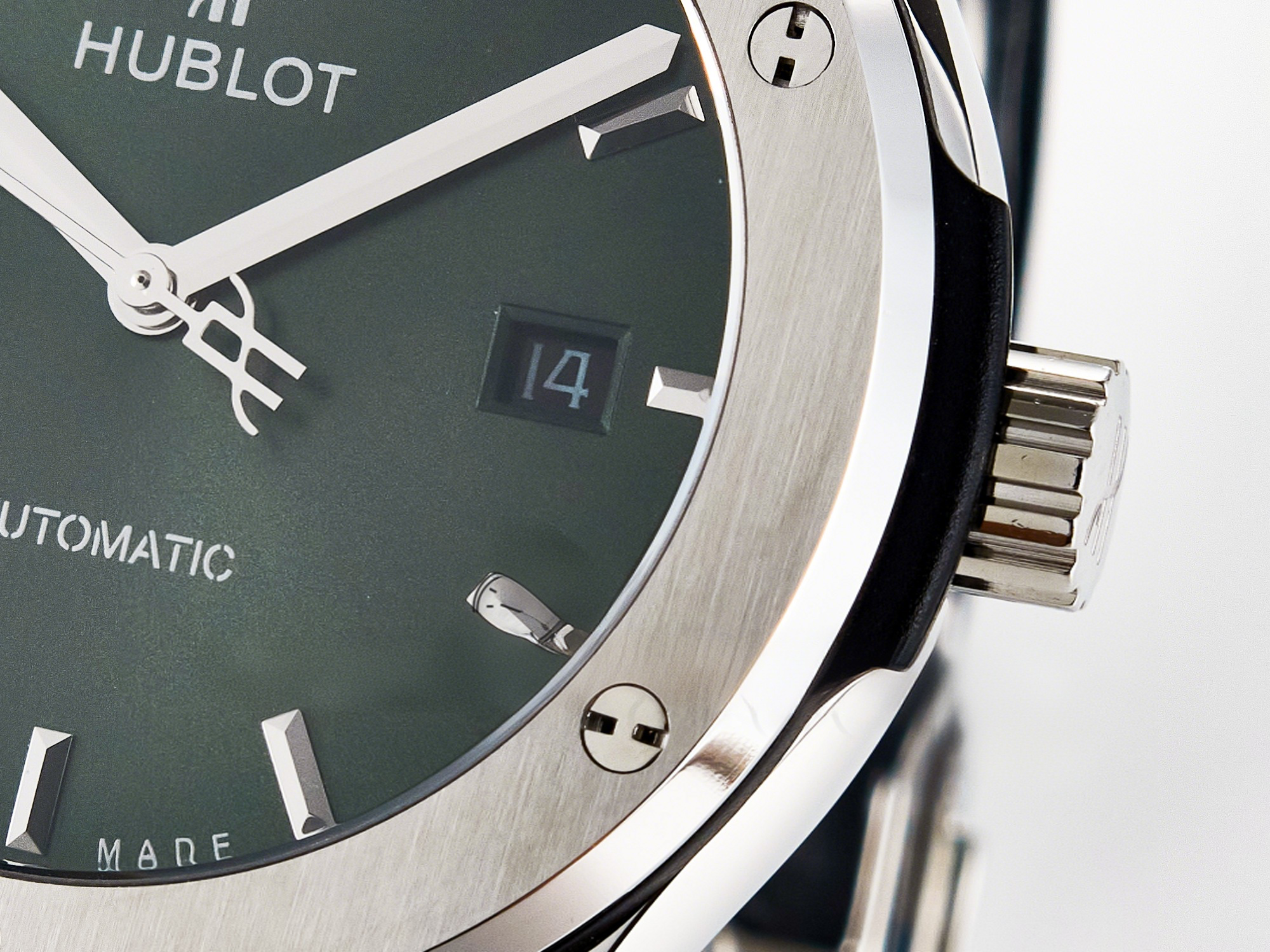 Hublot Classic Fusion Bang 42mm HBF 1:1 Best Edition Green Dial on Green Leather Strap A2892-fasswatch