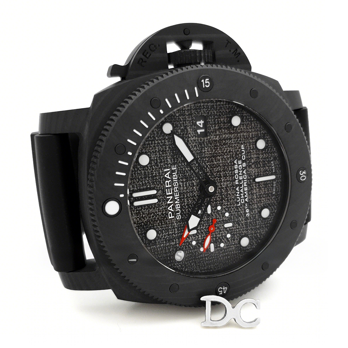 Panerai PAM1039 Submersible Luna Rossa 47mm-fasswatch