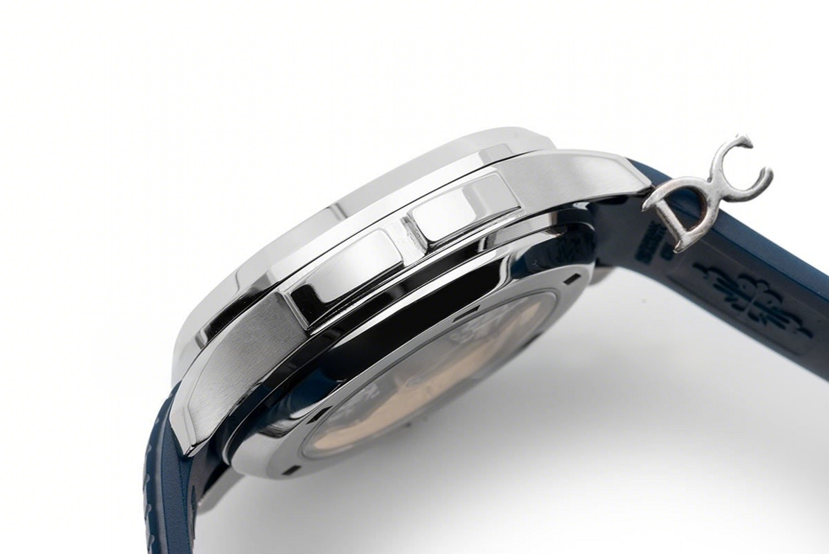 Patek Philippe Aquanaut Time Travel 5164A Blue dial in Steel-fasswatch