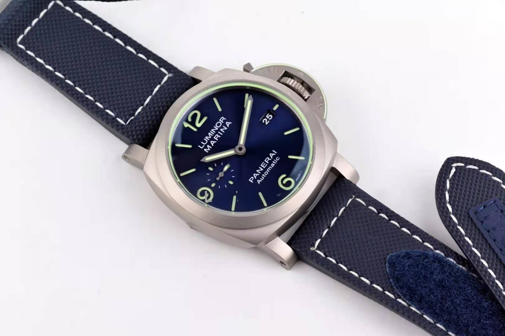 Panerai PAM1117 Luminor Marina 44mm-fasswatch