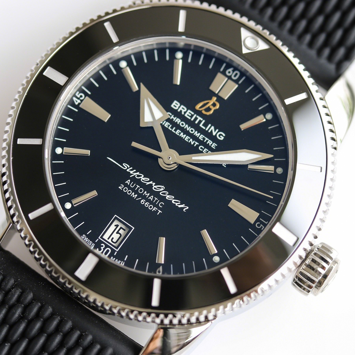 Breitling Superocean Heritage II B20 Automatic 42mm in Black Dial on Black Bezel on Rubber Strap-fasswatch