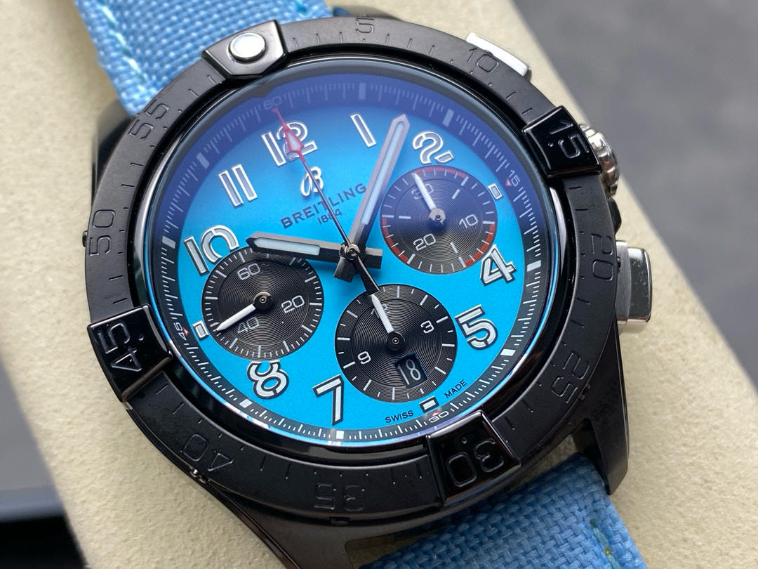 Breitling Avenger B01 Chronograph 42 Night Mission SB0146101L1X1-fasswatch